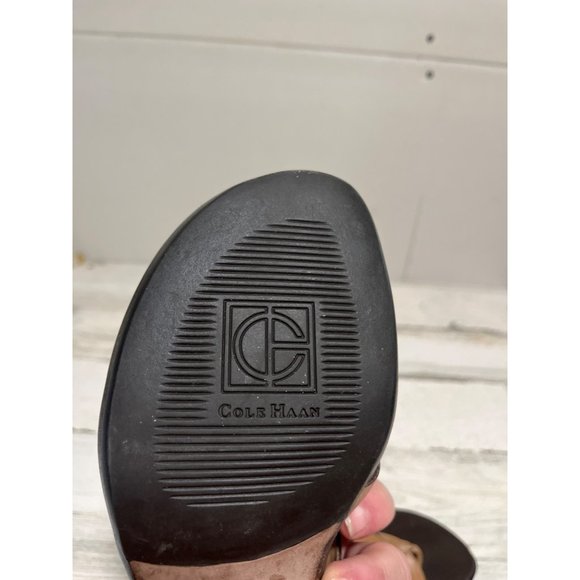 Cole Haan woman’s tan toe sandals size 7.5. - Picture 5 of 7